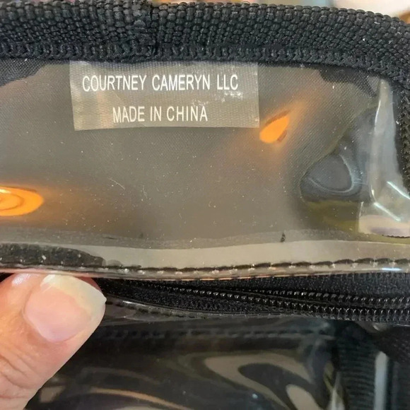 Courtney Cameryn Vintage Hawaii Toile 4 Compartment Travel Bag - Picture 4 of 7